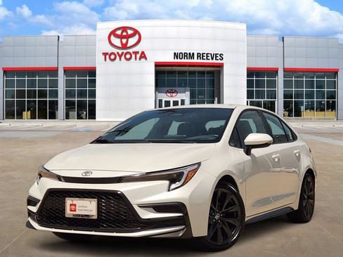 Used 2025 Toyota Corolla SE w/ Convenience Package FWD image 1