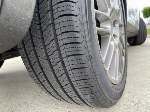 Used 2015 Porsche Cayenne S image 39