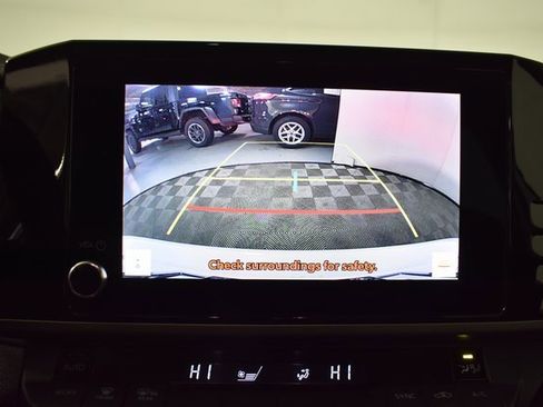 Used 2025 Toyota Camry LE image 22