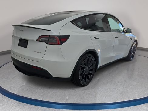 Used 2022 Tesla Model Y Performance AWD/4WD image 5