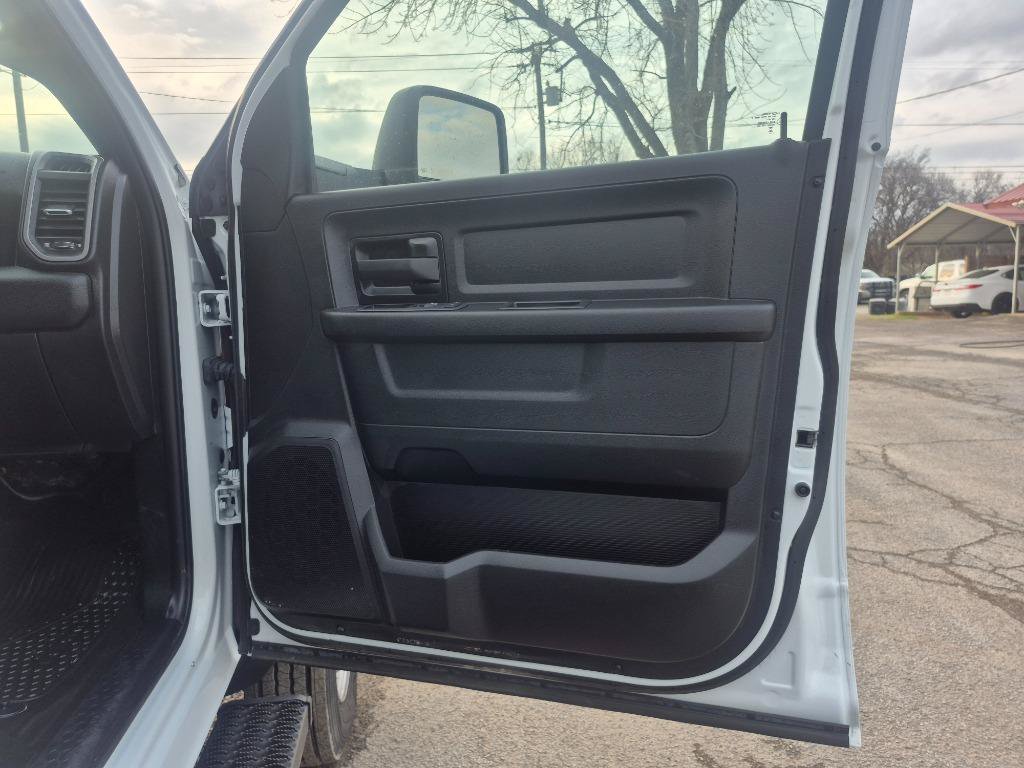 Used 2024 RAM 5500 Tradesman w/ Safety Group AWD/4WD image 31