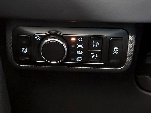 Used 2025 Ford Mustang Mach-E Premium image 25