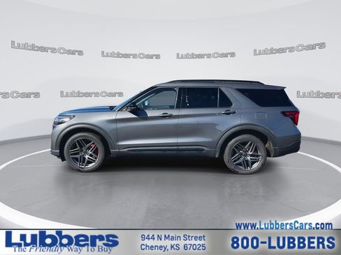 Used 2025 Ford Explorer ST-Line w/ ST-Line Street Pack image 5