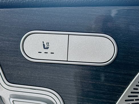 Certified 2021 Mercedes-Benz GLE 350 4MATIC w/ Premium Package image 26