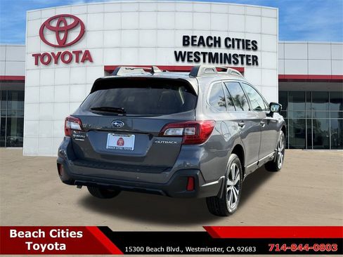 Used 2018 Subaru Outback 2.5i Limited image 11