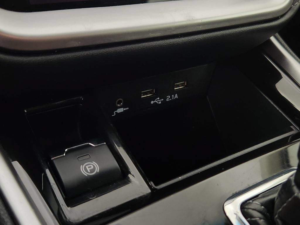 Used 2022 Subaru Outback Premium AWD/4WD image 30