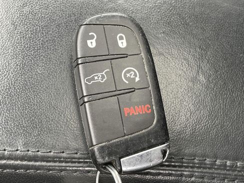 Used 2020 Jeep Grand Cherokee High Altitude AWD/4WD image 32