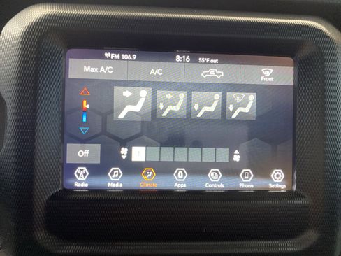 Certified 2022 Jeep Gladiator Sport image 17