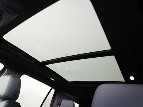 Used 2026 Chevrolet Tahoe Z71 w/ Comfort Package image 39