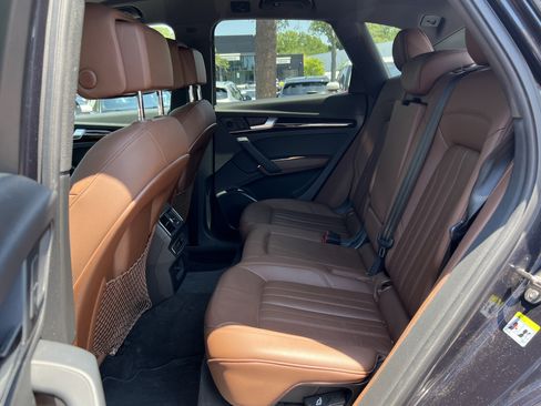 Used 2019 Audi Q5 2.0T Premium w/ Convenience Package AWD/4WD image 30