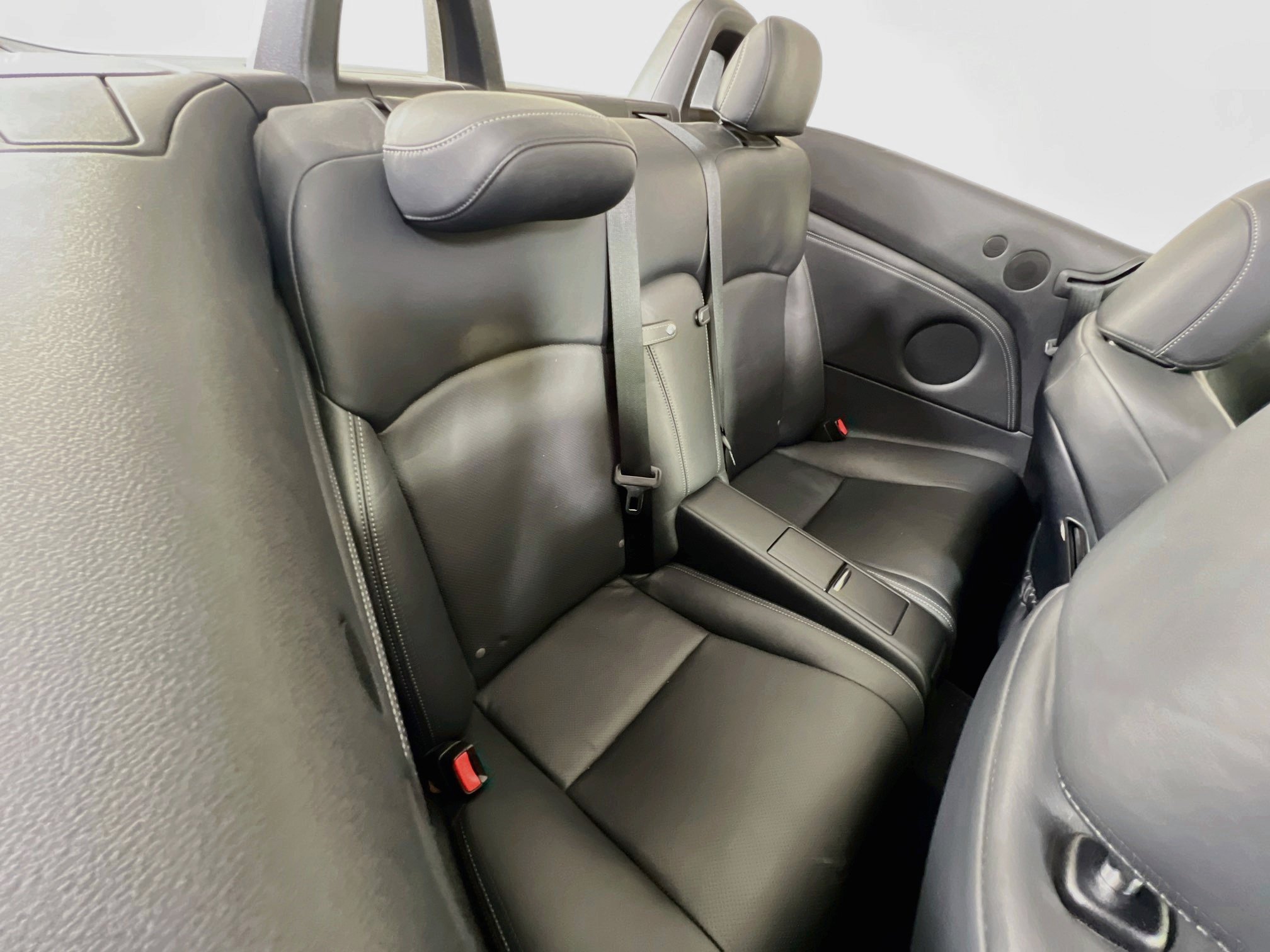Used 2010 Lexus IS 250C w/ Luxury Pkg RWD image 26