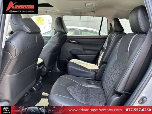 Certified 2024 Toyota Highlander XLE AWD/4WD image 14