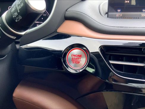 Used 2024 Acura MDX FWD w/ Technology Package image 33