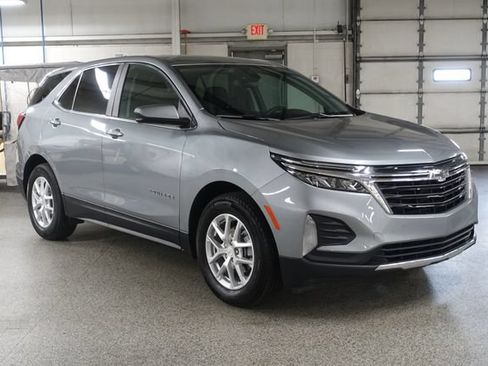 Used 2024 Chevrolet Equinox LT w/ LPO, Floor Liner Package FWD image 1