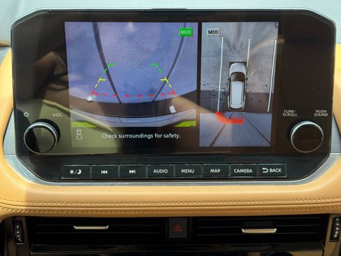 Used 2021 Nissan Rogue Platinum FWD image 26