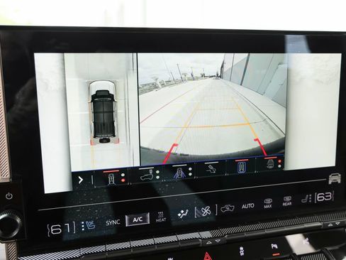 Used 2024 GMC Hummer EV 2X w/ Extreme Off-Road Package AWD/4WD image 12