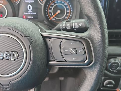Used 2026 Jeep Wrangler Sport AWD/4WD image 18