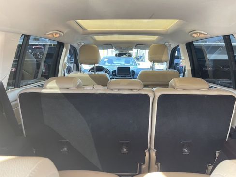 Used 2017 Mercedes-Benz GLS 450 4MATIC image 8