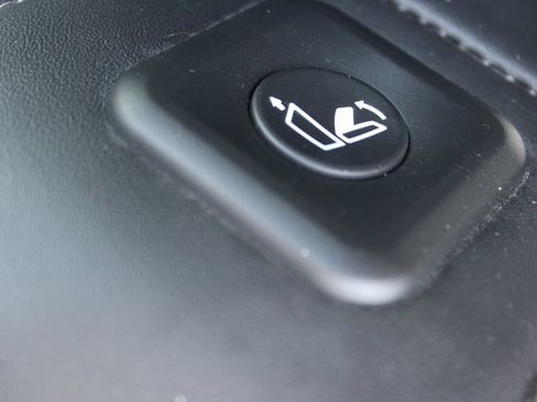 Used 2023 Kia Sorento SX FWD image 21