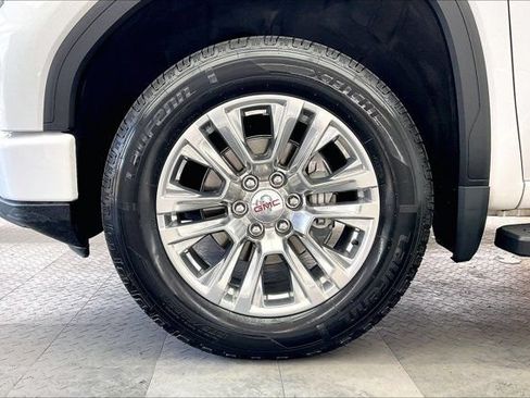 Used 2023 GMC Sierra 1500 Denali w/ Denali Carbonpro Edition AWD/4WD image 8