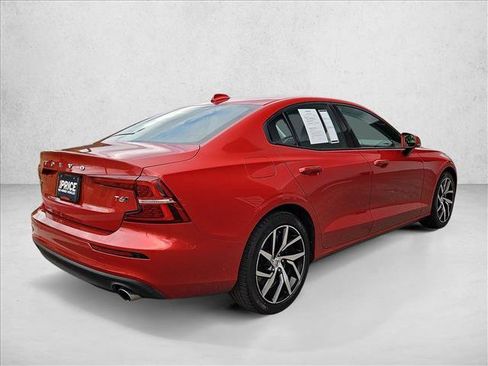 Used 2020 Volvo S60 T6 Momentum AWD/4WD image 5