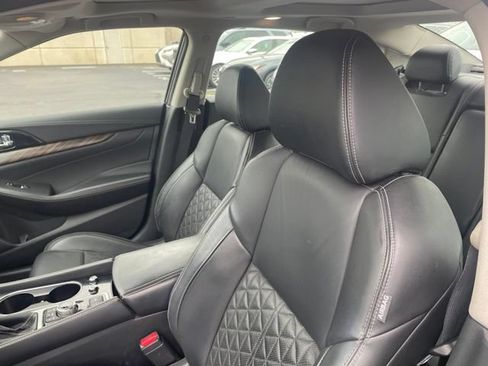 Used 2016 Nissan Maxima Platinum FWD image 5