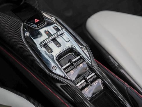 Used 2025 Ferrari SF90 Spider image 40