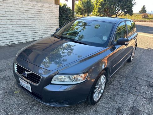 Used 2010 Volvo V50 2.4i image 2