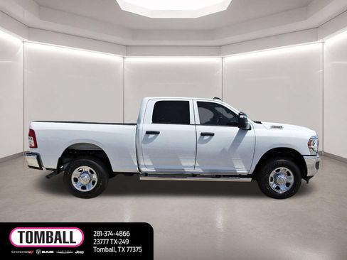 Used 2024 RAM 2500 Tradesman w/ Chrome Appearance Group AWD/4WD image 8