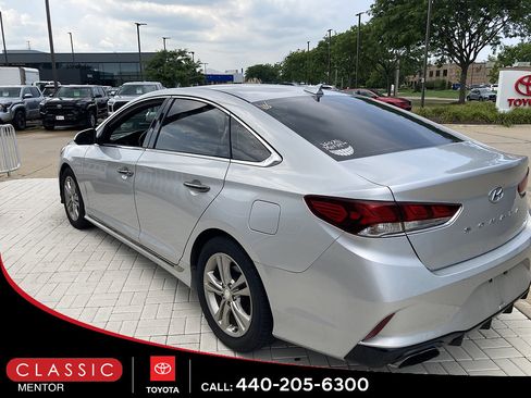 Used 2018 Hyundai Sonata Sport FWD image 2