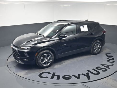 Certified 2024 Chevrolet Blazer LT w/ Convenience Package image 28