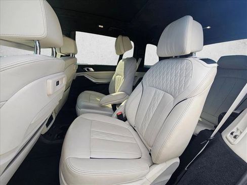 Used 2021 BMW X7 xDrive40i w/ M Sport Package image 12