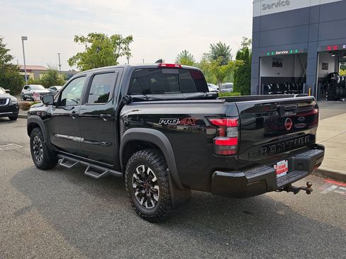 Used 2023 Nissan Frontier PRO-4X w/ Tow Package AWD/4WD image 7