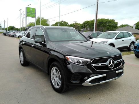 Used 2023 Mercedes-Benz GLC 300 4MATIC image 4