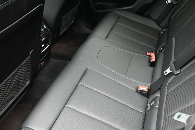 Certified 2024 BMW X3 sDrive30i w/ Convenience Package RWD image 19
