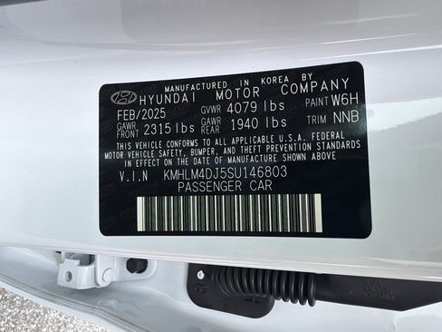 Certified 2025 Hyundai Elantra SEL image 33