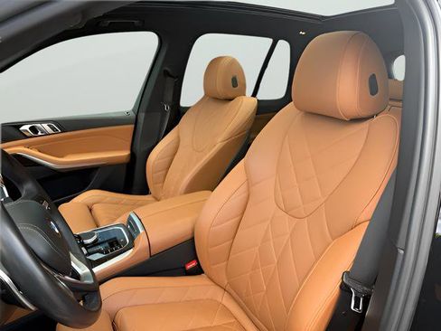 Used 2023 BMW X5 xDrive40i w/ Premium Package image 14