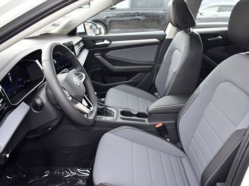 New 2026 Volkswagen Jetta SE image 7