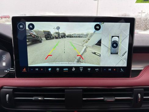 Used 2025 Lincoln Corsair Reserve w/ Jet Appearance Package image 25