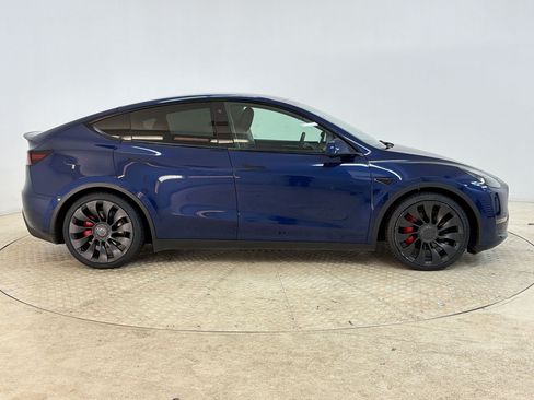 Used 2022 Tesla Model Y Performance AWD/4WD image 8