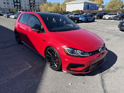Used 2019 Volkswagen Golf 4-Door image 4