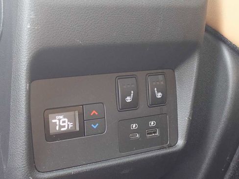 Used 2021 Nissan Rogue Platinum image 58