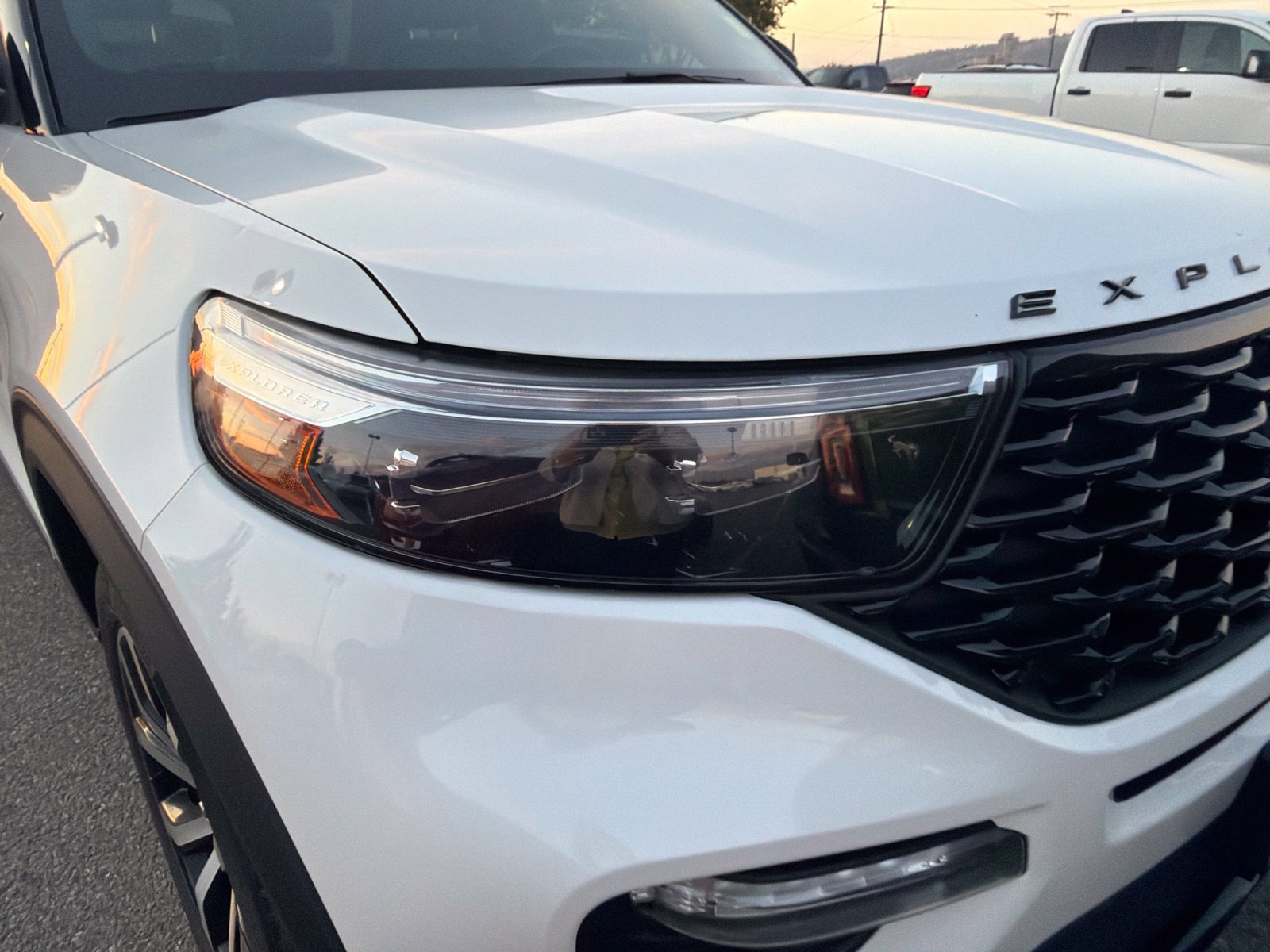 Used 2022 Ford Explorer ST-Line AWD/4WD image 3