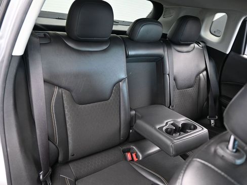 Used 2020 Jeep Compass Latitude image 38