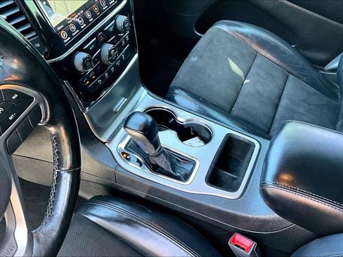 Used 2021 Jeep Grand Cherokee Laredo X AWD/4WD image 18