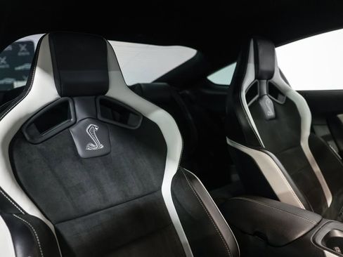 Used 2020 Ford Mustang Shelby GT500 w/ Technology Package image 27