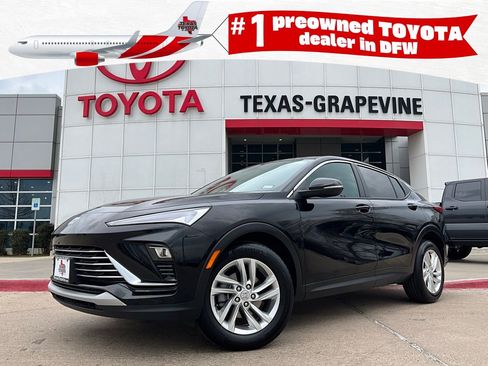 Used 2025 Buick Envista Preferred image 1