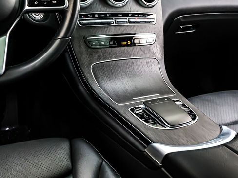 Certified 2022 Mercedes-Benz GLC 300 image 7