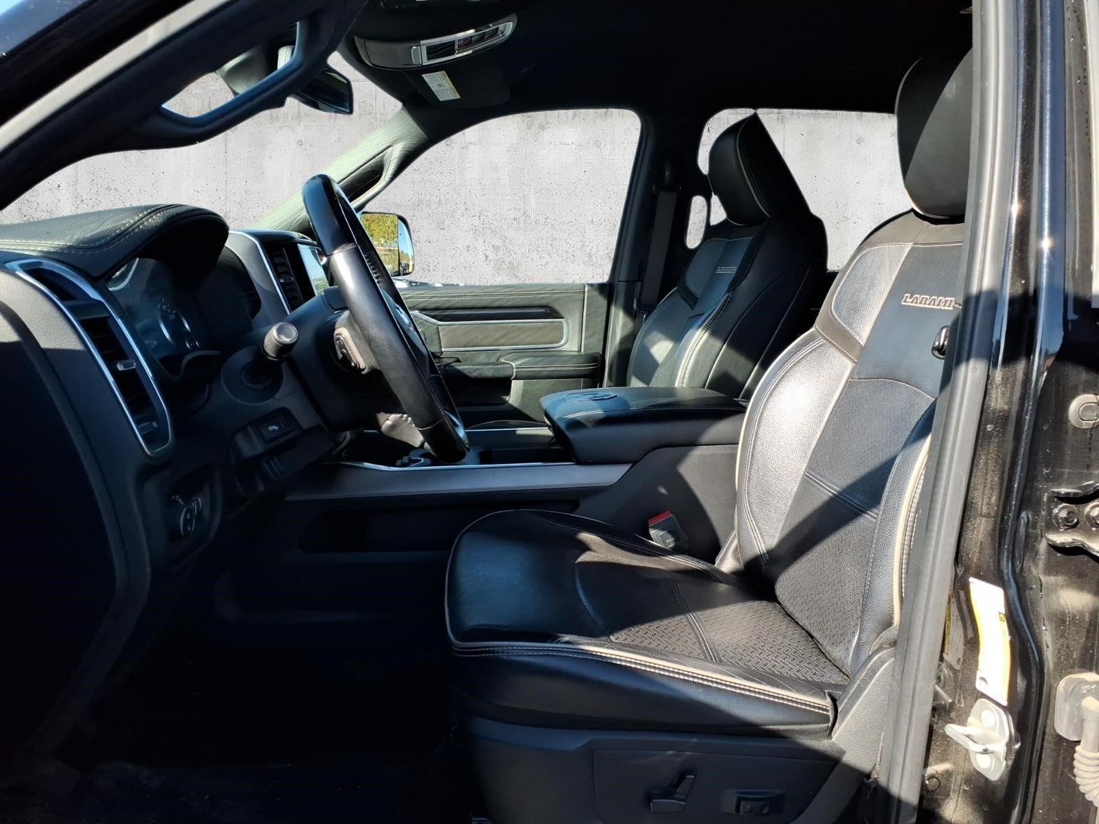 Used 2022 RAM 2500 Laramie AWD/4WD image 4