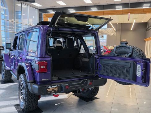 New 2026 Jeep Wrangler Unlimited Rubicon w/ Safety Group image 35